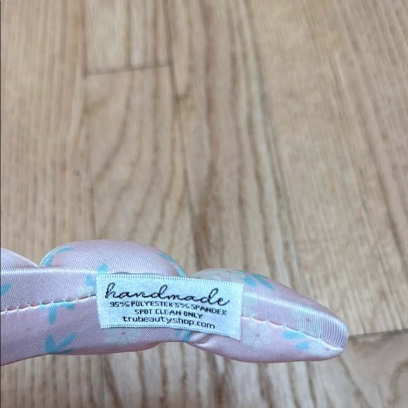 Spa Beauty Headband - Pink Floral - Picture 2 of 3